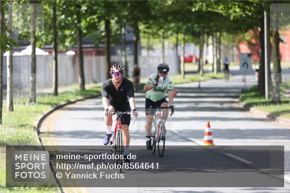 10.08.2025 - GEWOBA Citytriathlon Bremen Yannick Fuchs http://msf.ph/oto/8564641 10.08.2025 14:42:24 Radfahren 19, 145, 288, 303, 488 meine-sportfotos.de