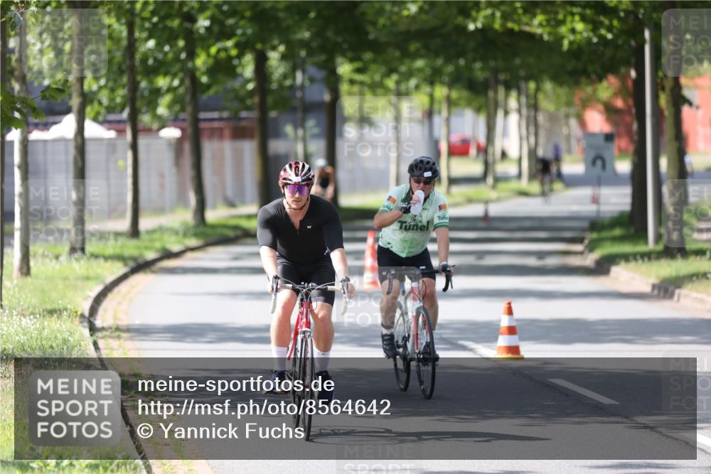10.08.2025 - GEWOBA Citytriathlon Bremen Yannick Fuchs http://msf.ph/oto/8564642 10.08.2025 14:42:24 Radfahren 19, 145, 288, 303, 488 meine-sportfotos.de
