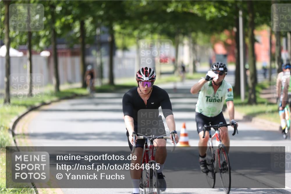 10.08.2025 - GEWOBA Citytriathlon Bremen Yannick Fuchs http://msf.ph/oto/8564645 10.08.2025 14:42:25 Radfahren 19, 145, 288, 303, 488 meine-sportfotos.de