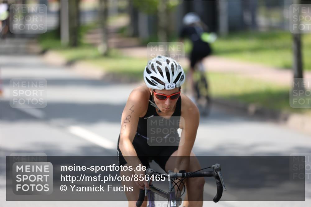 10.08.2025 - GEWOBA Citytriathlon Bremen Yannick Fuchs http://msf.ph/oto/8564651 10.08.2025 14:42:32 Radfahren 19, 288, 303, 488 meine-sportfotos.de