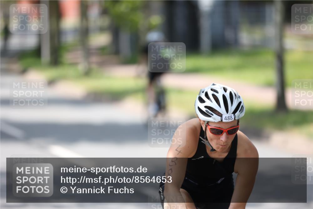 10.08.2025 - GEWOBA Citytriathlon Bremen Yannick Fuchs http://msf.ph/oto/8564653 10.08.2025 14:42:32 Radfahren 19, 288, 303, 488 meine-sportfotos.de