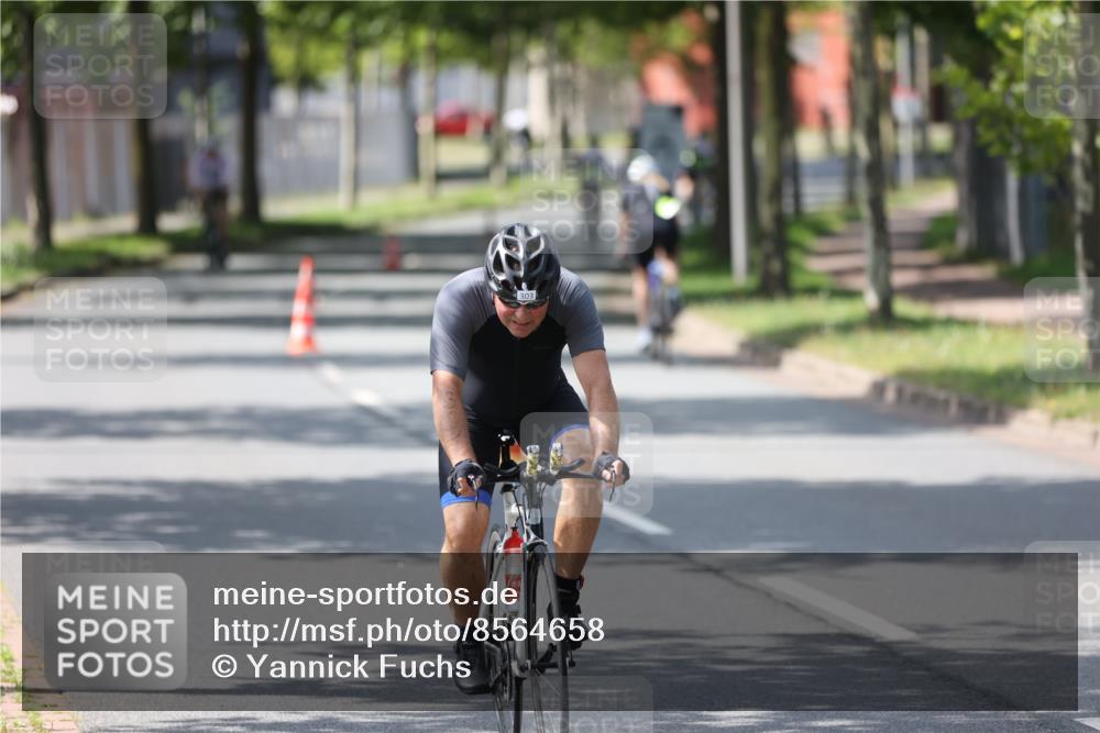 10.08.2025 - GEWOBA Citytriathlon Bremen Yannick Fuchs http://msf.ph/oto/8564658 10.08.2025 14:42:34 Radfahren 110, 288, 303, 488 meine-sportfotos.de
