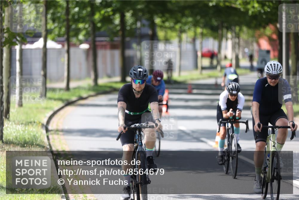 10.08.2025 - GEWOBA Citytriathlon Bremen Yannick Fuchs http://msf.ph/oto/8564679 10.08.2025 14:43:03 Radfahren 67, 180, 205, 436, 446, 474 meine-sportfotos.de