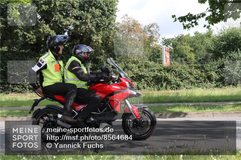 10.08.2025 - GEWOBA Citytriathlon Bremen Yannick Fuchs http://msf.ph/oto/8564684 10.08.2025 10:58:42 Radfahren 57, 95, 191, 221, 450 meine-sportfotos.de