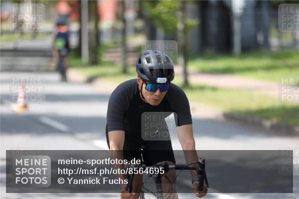 10.08.2025 - GEWOBA Citytriathlon Bremen Yannick Fuchs http://msf.ph/oto/8564695 10.08.2025 14:43:13 Radfahren 157, 180, 205, 234, 251, 311, 436, 446, 462 meine-sportfotos.de