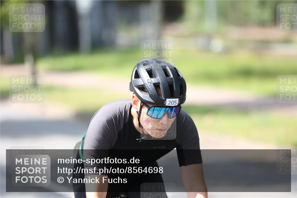 10.08.2025 - GEWOBA Citytriathlon Bremen Yannick Fuchs http://msf.ph/oto/8564698 10.08.2025 14:43:13 Radfahren 157, 180, 205, 234, 251, 311, 436, 446, 462 meine-sportfotos.de