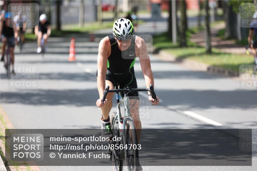 10.08.2025 - GEWOBA Citytriathlon Bremen Yannick Fuchs http://msf.ph/oto/8564703 10.08.2025 14:43:20 Radfahren 157, 205, 234, 251, 311, 462 meine-sportfotos.de