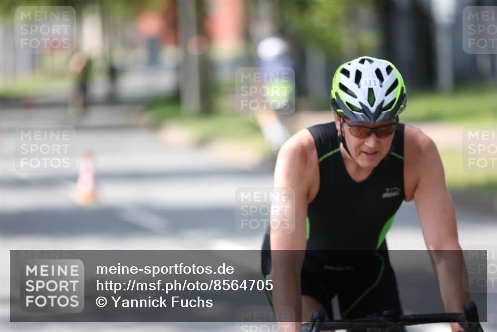 10.08.2025 - GEWOBA Citytriathlon Bremen Yannick Fuchs http://msf.ph/oto/8564705 10.08.2025 14:43:21 Radfahren 157, 205, 234, 251, 311, 462 meine-sportfotos.de