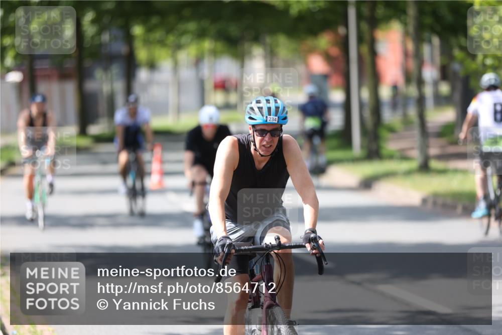 10.08.2025 - GEWOBA Citytriathlon Bremen Yannick Fuchs http://msf.ph/oto/8564712 10.08.2025 14:43:23 Radfahren 109, 157, 234, 251, 311, 462 meine-sportfotos.de