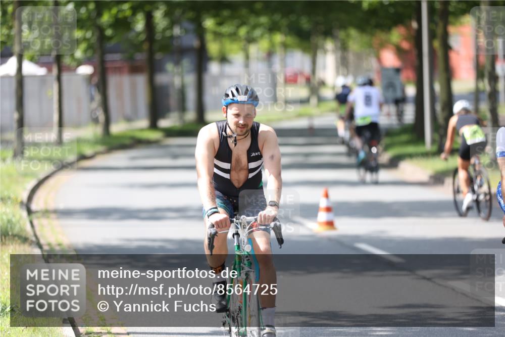 10.08.2025 - GEWOBA Citytriathlon Bremen Yannick Fuchs http://msf.ph/oto/8564725 10.08.2025 14:43:26 Radfahren 109, 157, 234, 251, 311, 462 meine-sportfotos.de