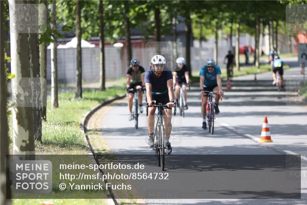 10.08.2025 - GEWOBA Citytriathlon Bremen Yannick Fuchs http://msf.ph/oto/8564732 10.08.2025 14:43:40 Radfahren 86, 109, 154, 163, 259, 325 meine-sportfotos.de