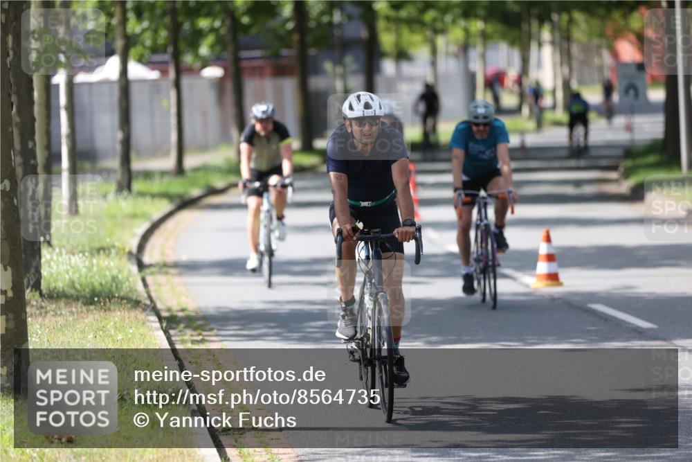 10.08.2025 - GEWOBA Citytriathlon Bremen Yannick Fuchs http://msf.ph/oto/8564735 10.08.2025 14:43:40 Radfahren 86, 109, 154, 163, 259, 325 meine-sportfotos.de