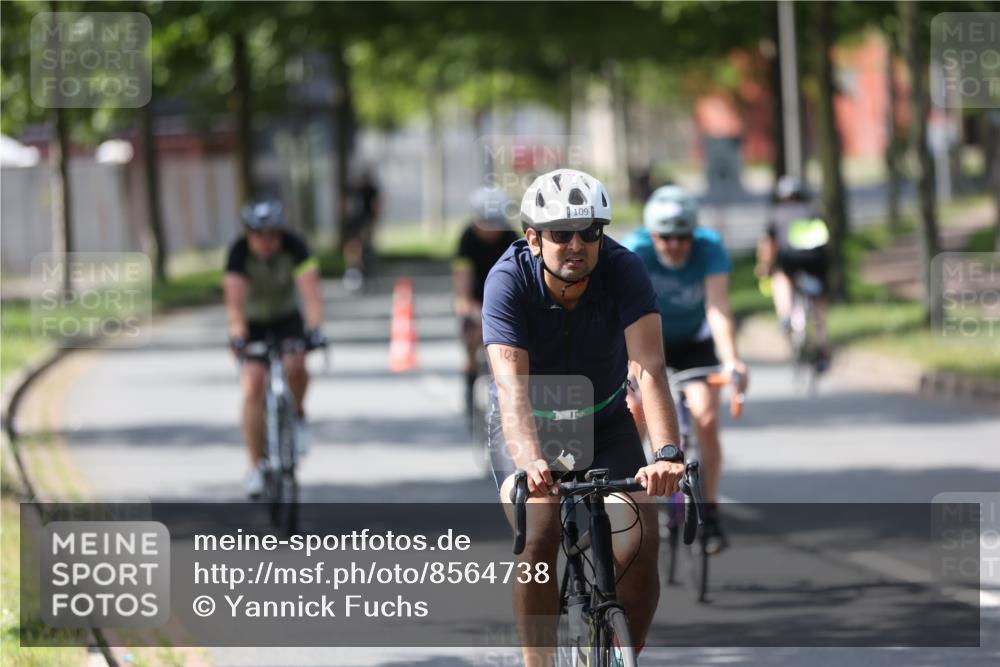 10.08.2025 - GEWOBA Citytriathlon Bremen Yannick Fuchs http://msf.ph/oto/8564738 10.08.2025 14:43:41 Radfahren 86, 109, 154, 163, 259, 325 meine-sportfotos.de