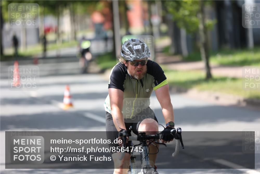 10.08.2025 - GEWOBA Citytriathlon Bremen Yannick Fuchs http://msf.ph/oto/8564745 10.08.2025 14:43:43 Radfahren 86, 109, 154, 163, 259, 325 meine-sportfotos.de