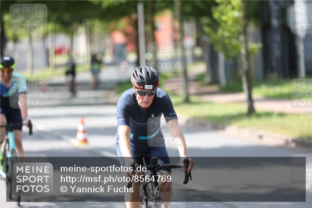 10.08.2025 - GEWOBA Citytriathlon Bremen Yannick Fuchs http://msf.ph/oto/8564769 10.08.2025 14:43:52 Radfahren 86, 154, 163, 259, 325 meine-sportfotos.de