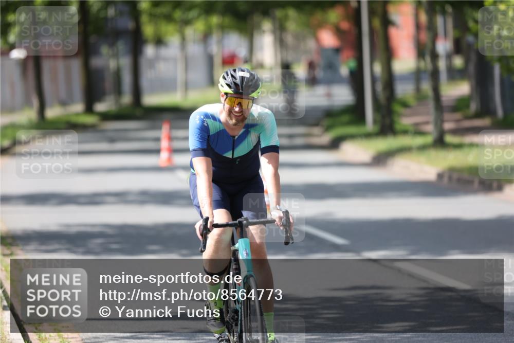 10.08.2025 - GEWOBA Citytriathlon Bremen Yannick Fuchs http://msf.ph/oto/8564773 10.08.2025 14:43:53 Radfahren 86, 154, 163, 259, 298, 325 meine-sportfotos.de