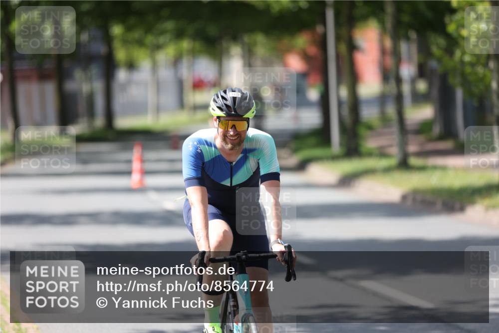 10.08.2025 - GEWOBA Citytriathlon Bremen Yannick Fuchs http://msf.ph/oto/8564774 10.08.2025 14:43:53 Radfahren 86, 154, 163, 259, 298, 325 meine-sportfotos.de