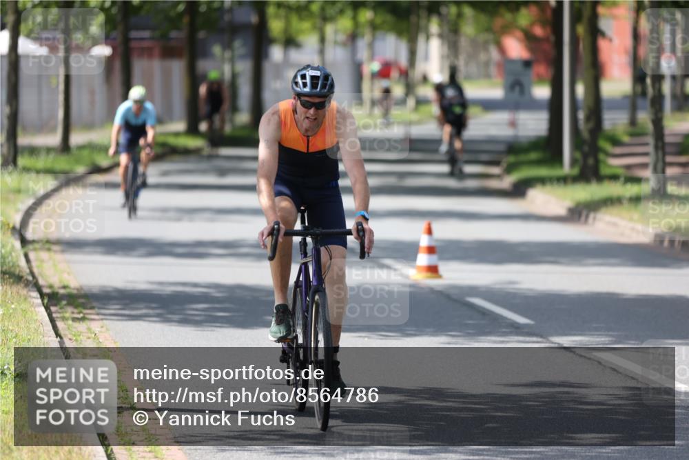 10.08.2025 - GEWOBA Citytriathlon Bremen Yannick Fuchs http://msf.ph/oto/8564786 10.08.2025 14:44:06 Radfahren 267, 278, 298, 408, 445 meine-sportfotos.de