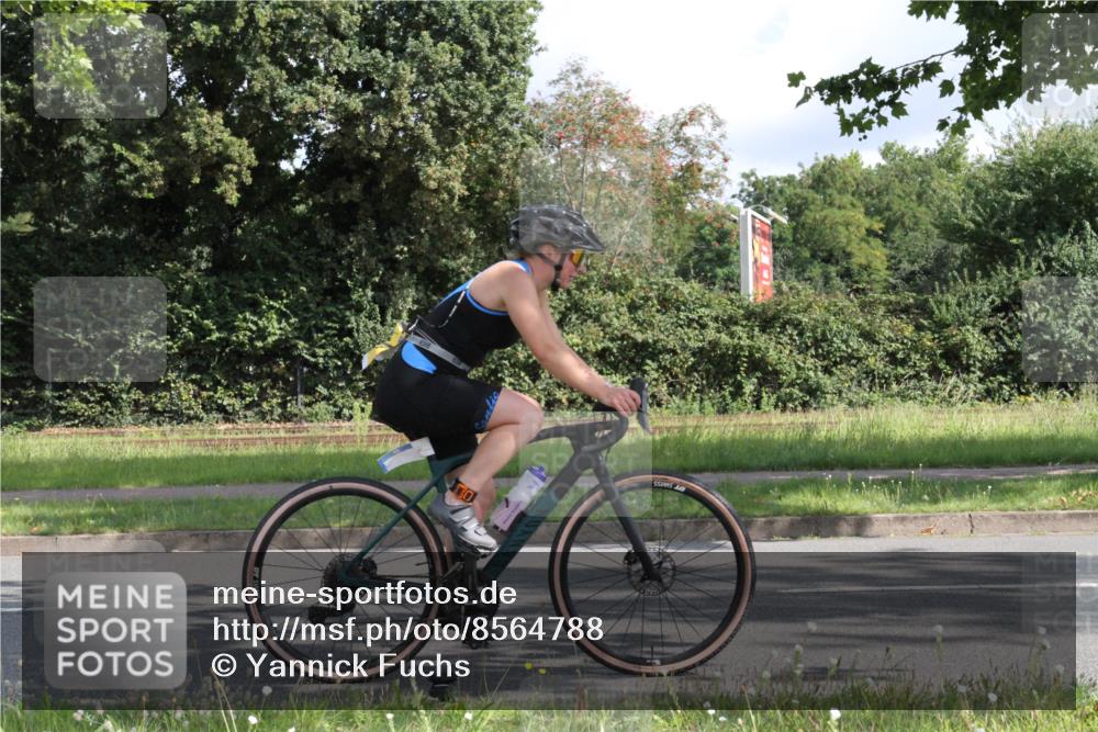 10.08.2025 - GEWOBA Citytriathlon Bremen Yannick Fuchs http://msf.ph/oto/8564788 10.08.2025 10:59:48 Radfahren 47, 59, 141, 417, 463, 475, 498 meine-sportfotos.de