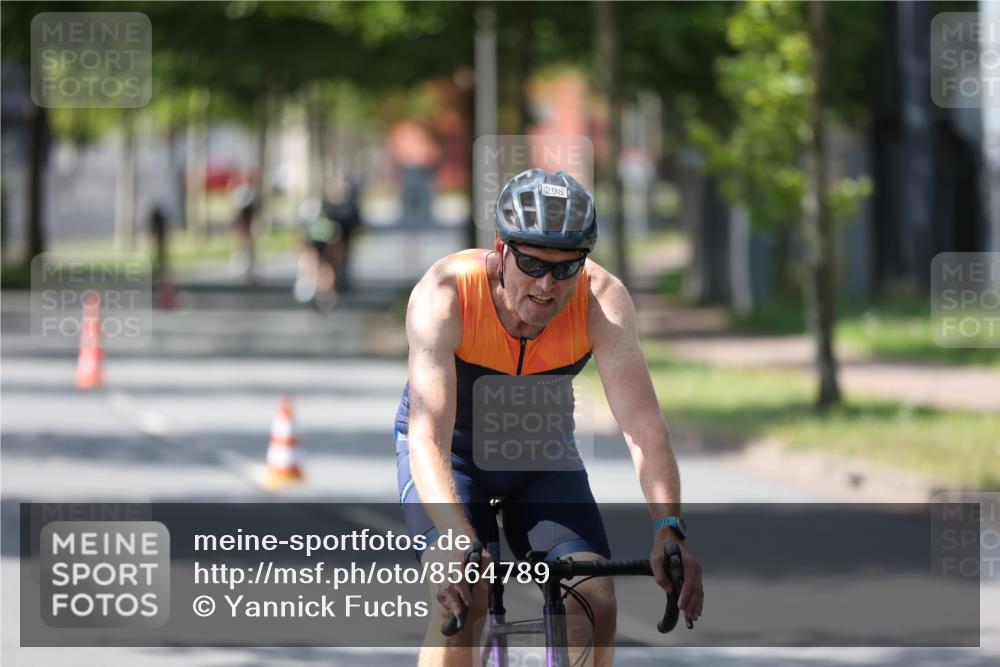 10.08.2025 - GEWOBA Citytriathlon Bremen Yannick Fuchs http://msf.ph/oto/8564789 10.08.2025 14:44:07 Radfahren 267, 278, 298, 408, 445 meine-sportfotos.de