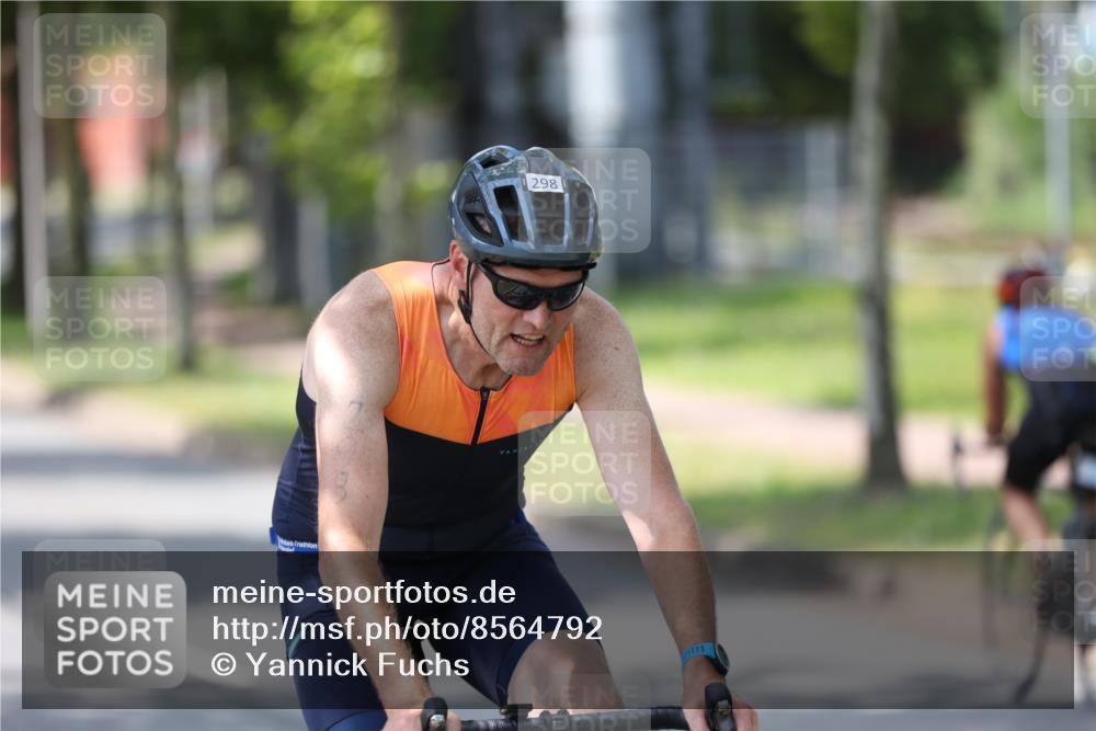 10.08.2025 - GEWOBA Citytriathlon Bremen Yannick Fuchs http://msf.ph/oto/8564792 10.08.2025 14:44:07 Radfahren 267, 278, 298, 408, 445 meine-sportfotos.de