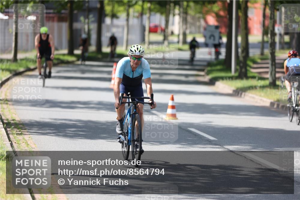 10.08.2025 - GEWOBA Citytriathlon Bremen Yannick Fuchs http://msf.ph/oto/8564794 10.08.2025 14:44:09 Radfahren 28, 267, 278, 298, 408, 445 meine-sportfotos.de