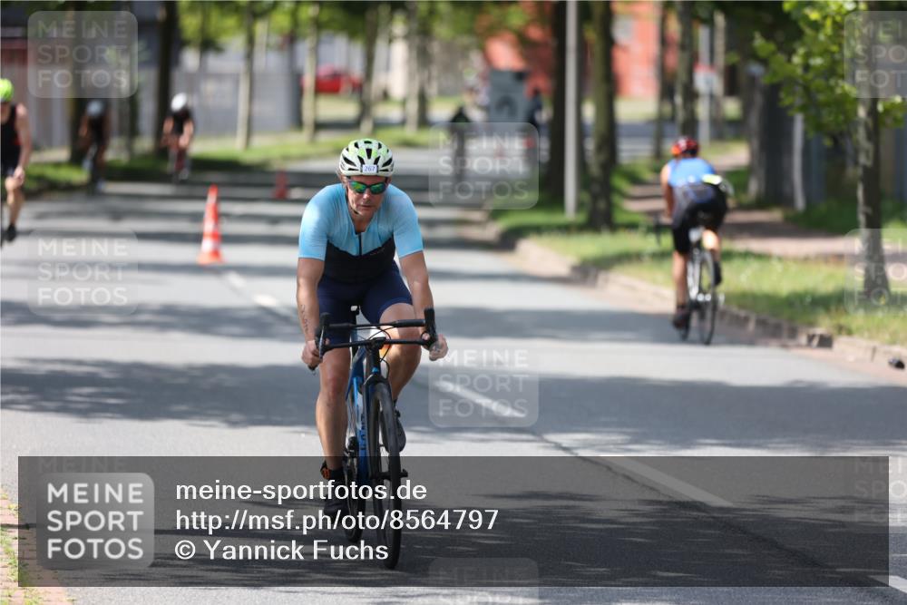 10.08.2025 - GEWOBA Citytriathlon Bremen Yannick Fuchs http://msf.ph/oto/8564797 10.08.2025 14:44:09 Radfahren 28, 267, 278, 298, 408, 445 meine-sportfotos.de