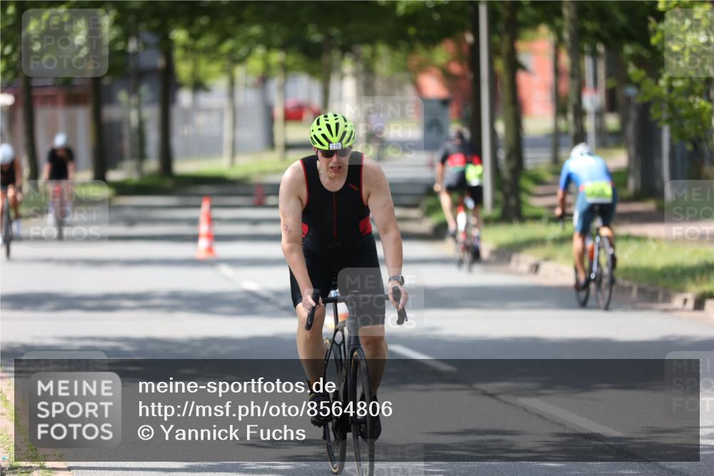 10.08.2025 - GEWOBA Citytriathlon Bremen Yannick Fuchs http://msf.ph/oto/8564806 10.08.2025 14:44:12 Radfahren 28, 267, 278, 298, 408, 445 meine-sportfotos.de