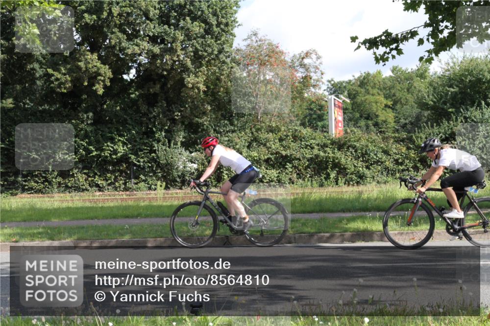 10.08.2025 - GEWOBA Citytriathlon Bremen Yannick Fuchs http://msf.ph/oto/8564810 10.08.2025 11:00:05 Radfahren 47, 141, 197, 201, 227, 482, 498 meine-sportfotos.de