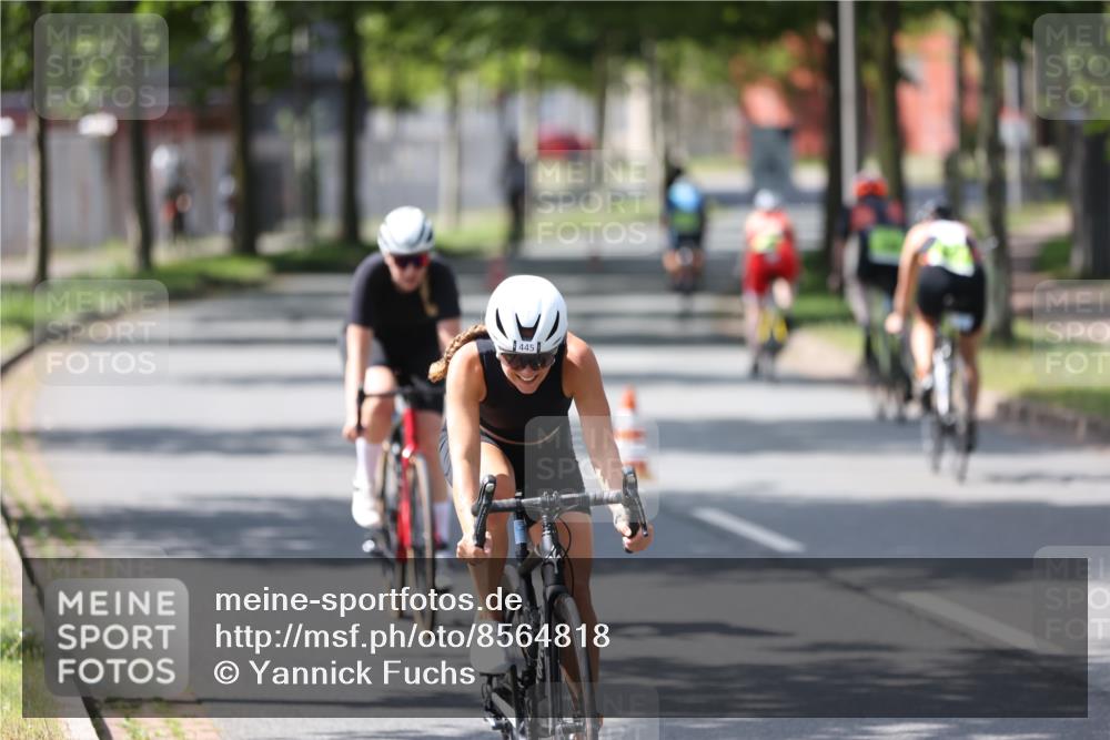 10.08.2025 - GEWOBA Citytriathlon Bremen Yannick Fuchs http://msf.ph/oto/8564818 10.08.2025 14:44:15 Radfahren 28, 267, 278, 298, 408, 445 meine-sportfotos.de