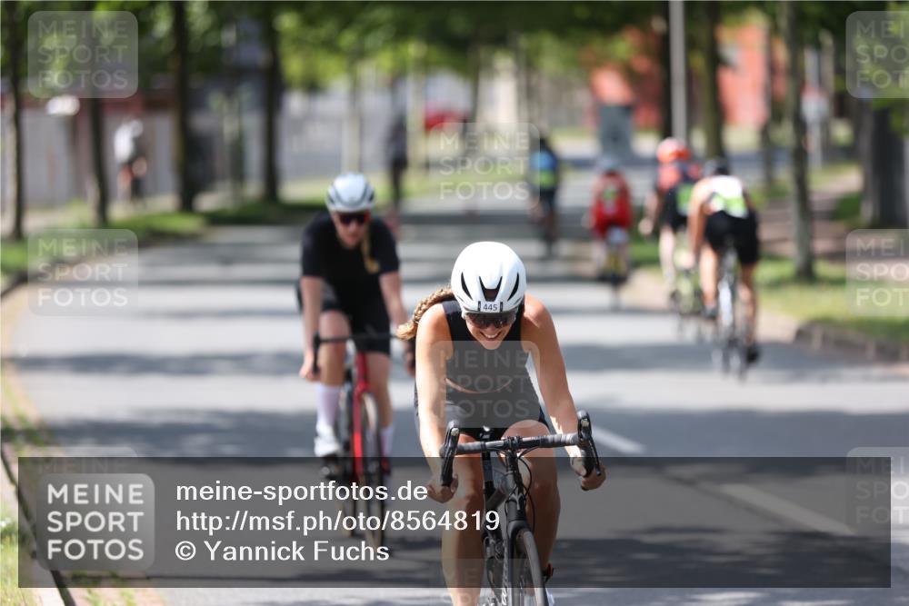 10.08.2025 - GEWOBA Citytriathlon Bremen Yannick Fuchs http://msf.ph/oto/8564819 10.08.2025 14:44:16 Radfahren 9, 28, 267, 278, 298, 408, 445 meine-sportfotos.de