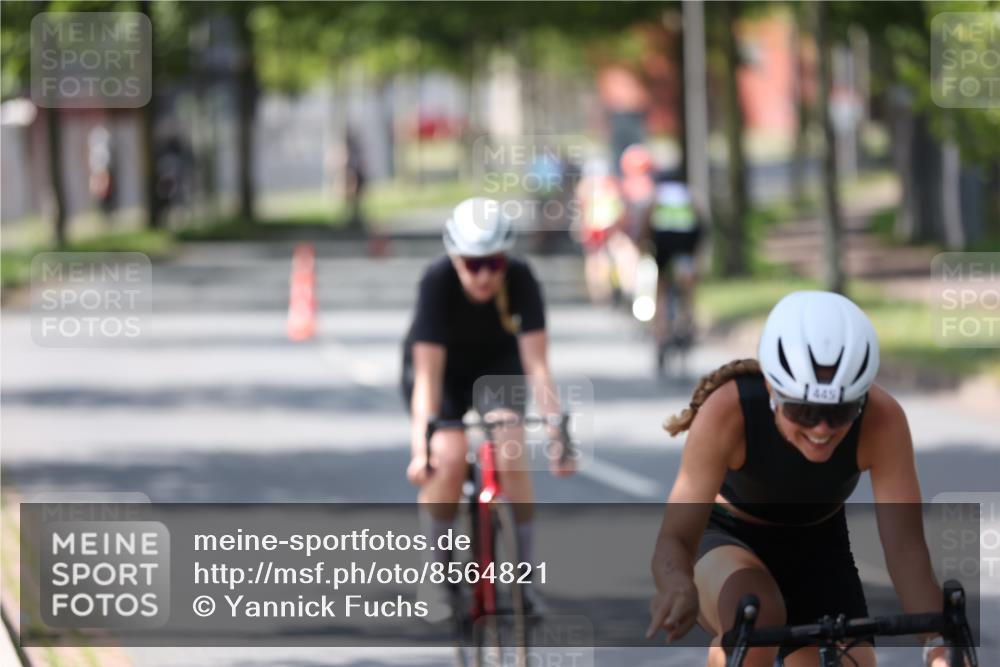 10.08.2025 - GEWOBA Citytriathlon Bremen Yannick Fuchs http://msf.ph/oto/8564821 10.08.2025 14:44:16 Radfahren 9, 28, 267, 278, 298, 408, 445 meine-sportfotos.de