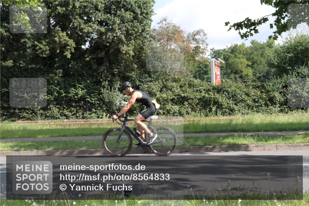 10.08.2025 - GEWOBA Citytriathlon Bremen Yannick Fuchs http://msf.ph/oto/8564833 10.08.2025 11:00:26 Radfahren 3, 41, 131, 139, 381, 474 meine-sportfotos.de