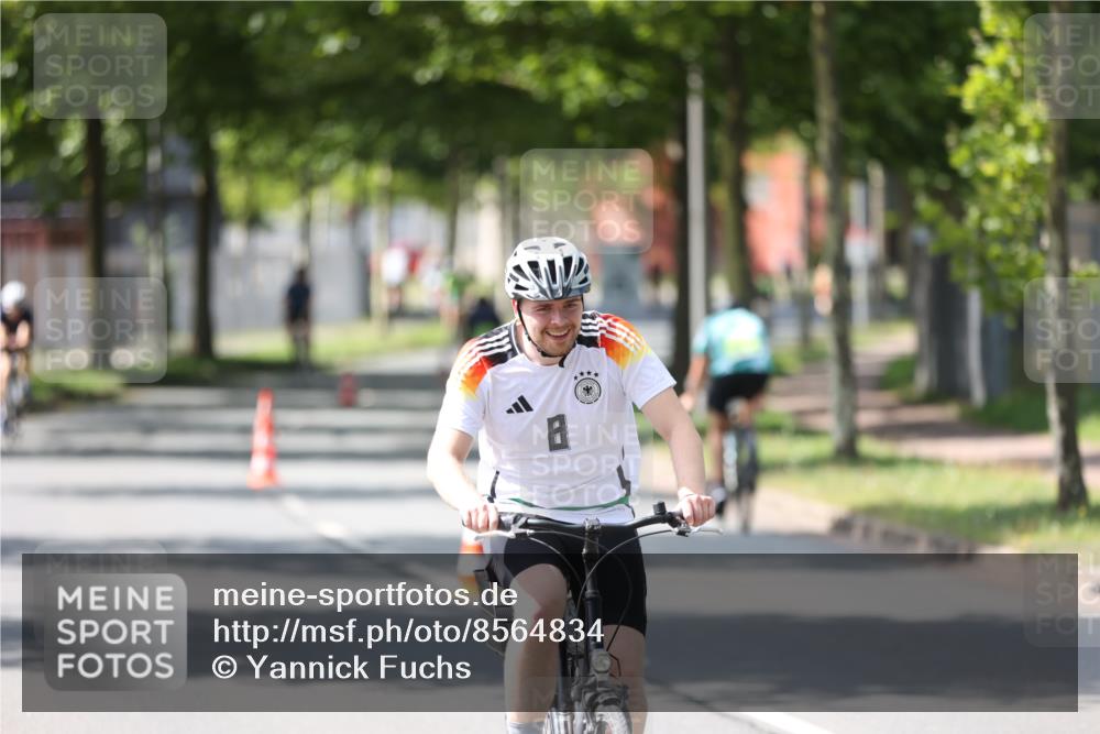 10.08.2025 - GEWOBA Citytriathlon Bremen Yannick Fuchs http://msf.ph/oto/8564834 10.08.2025 14:44:27 Radfahren 9, 28, 200, 323, 408, 445 meine-sportfotos.de