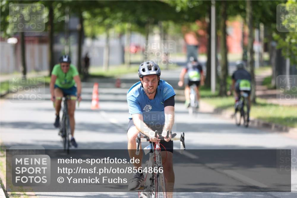10.08.2025 - GEWOBA Citytriathlon Bremen Yannick Fuchs http://msf.ph/oto/8564866 10.08.2025 14:44:36 Radfahren 9, 73, 200, 208, 323, 383 meine-sportfotos.de
