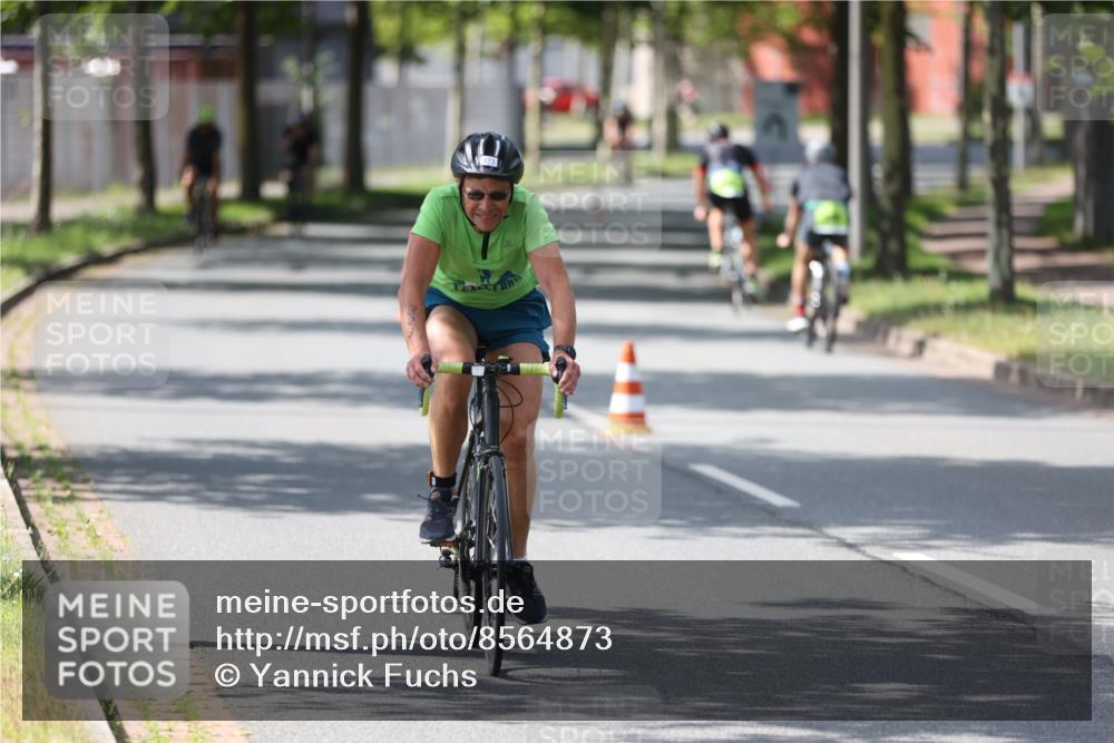 10.08.2025 - GEWOBA Citytriathlon Bremen Yannick Fuchs http://msf.ph/oto/8564873 10.08.2025 14:44:37 Radfahren 9, 73, 200, 208, 323, 383 meine-sportfotos.de