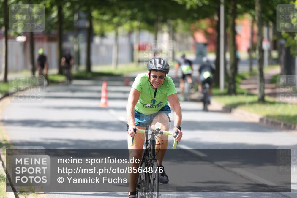 10.08.2025 - GEWOBA Citytriathlon Bremen Yannick Fuchs http://msf.ph/oto/8564876 10.08.2025 14:44:38 Radfahren 9, 73, 200, 208, 323, 383 meine-sportfotos.de