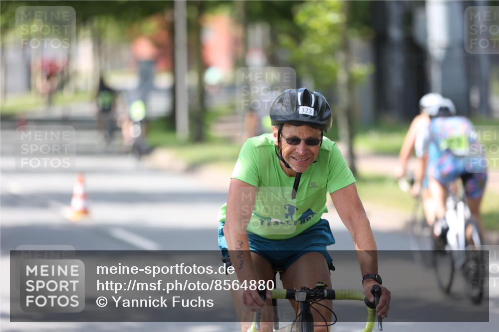 10.08.2025 - GEWOBA Citytriathlon Bremen Yannick Fuchs http://msf.ph/oto/8564880 10.08.2025 14:44:38 Radfahren 9, 73, 200, 208, 323, 383 meine-sportfotos.de