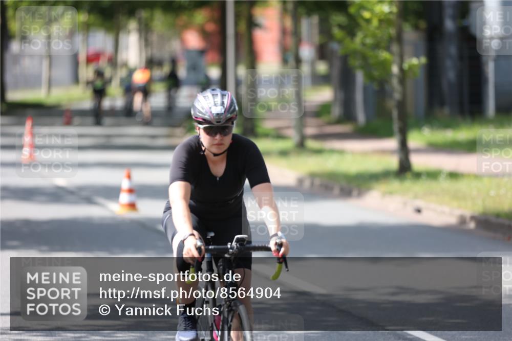 10.08.2025 - GEWOBA Citytriathlon Bremen Yannick Fuchs http://msf.ph/oto/8564904 10.08.2025 14:44:46 Radfahren 73, 208, 323, 346, 383 meine-sportfotos.de