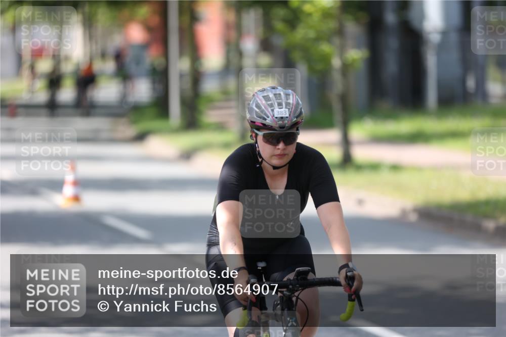 10.08.2025 - GEWOBA Citytriathlon Bremen Yannick Fuchs http://msf.ph/oto/8564907 10.08.2025 14:44:47 Radfahren 35, 73, 208, 323, 346, 383 meine-sportfotos.de