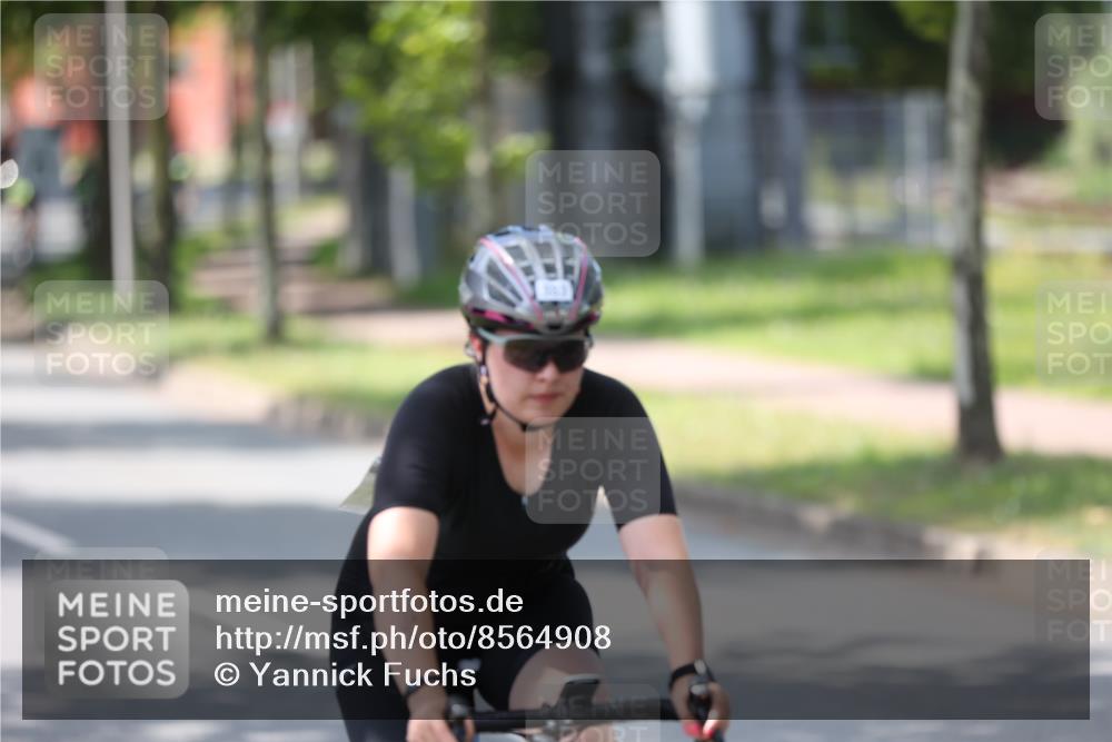 10.08.2025 - GEWOBA Citytriathlon Bremen Yannick Fuchs http://msf.ph/oto/8564908 10.08.2025 14:44:47 Radfahren 35, 73, 208, 323, 346, 383 meine-sportfotos.de