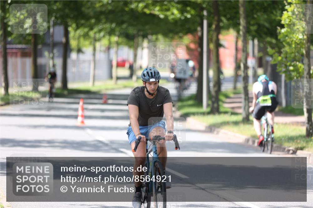 10.08.2025 - GEWOBA Citytriathlon Bremen Yannick Fuchs http://msf.ph/oto/8564921 10.08.2025 14:44:49 Radfahren 35, 73, 208, 346, 383 meine-sportfotos.de