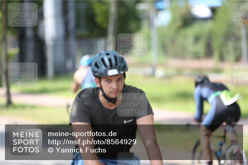 10.08.2025 - GEWOBA Citytriathlon Bremen Yannick Fuchs http://msf.ph/oto/8564929 10.08.2025 14:44:51 Radfahren 35, 73, 198, 208, 346, 383, 484 meine-sportfotos.de