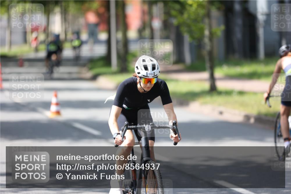 10.08.2025 - GEWOBA Citytriathlon Bremen Yannick Fuchs http://msf.ph/oto/8564937 10.08.2025 14:44:57 Radfahren 35, 73, 198, 326, 336, 346, 453, 484 meine-sportfotos.de
