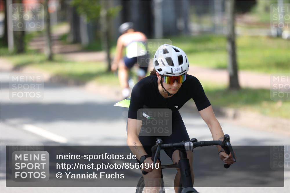10.08.2025 - GEWOBA Citytriathlon Bremen Yannick Fuchs http://msf.ph/oto/8564940 10.08.2025 14:44:57 Radfahren 35, 73, 198, 326, 336, 346, 453, 484 meine-sportfotos.de