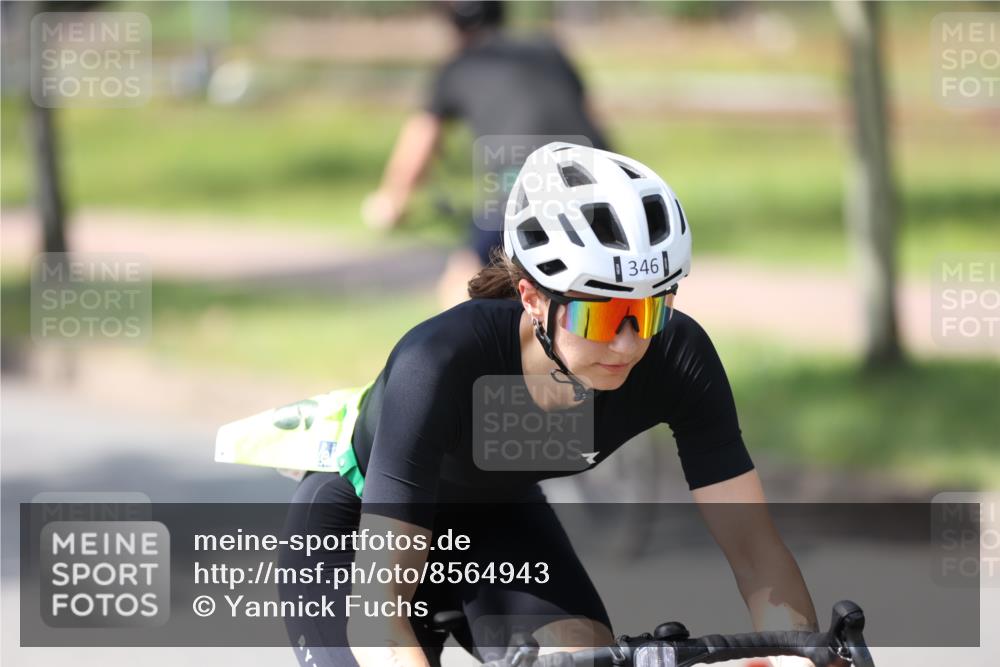 10.08.2025 - GEWOBA Citytriathlon Bremen Yannick Fuchs http://msf.ph/oto/8564943 10.08.2025 14:44:58 Radfahren 35, 73, 198, 326, 336, 346, 453, 484 meine-sportfotos.de