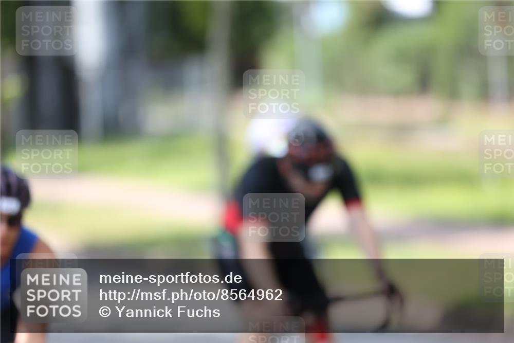 10.08.2025 - GEWOBA Citytriathlon Bremen Yannick Fuchs http://msf.ph/oto/8564962 10.08.2025 14:45:04 Radfahren 35, 198, 326, 336, 346, 453, 484, 497 meine-sportfotos.de