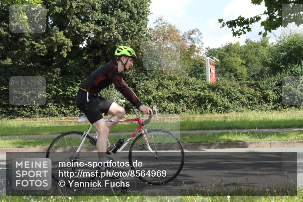 10.08.2025 - GEWOBA Citytriathlon Bremen Yannick Fuchs http://msf.ph/oto/8564969 10.08.2025 11:02:55 Radfahren 23, 53, 135, 223 meine-sportfotos.de