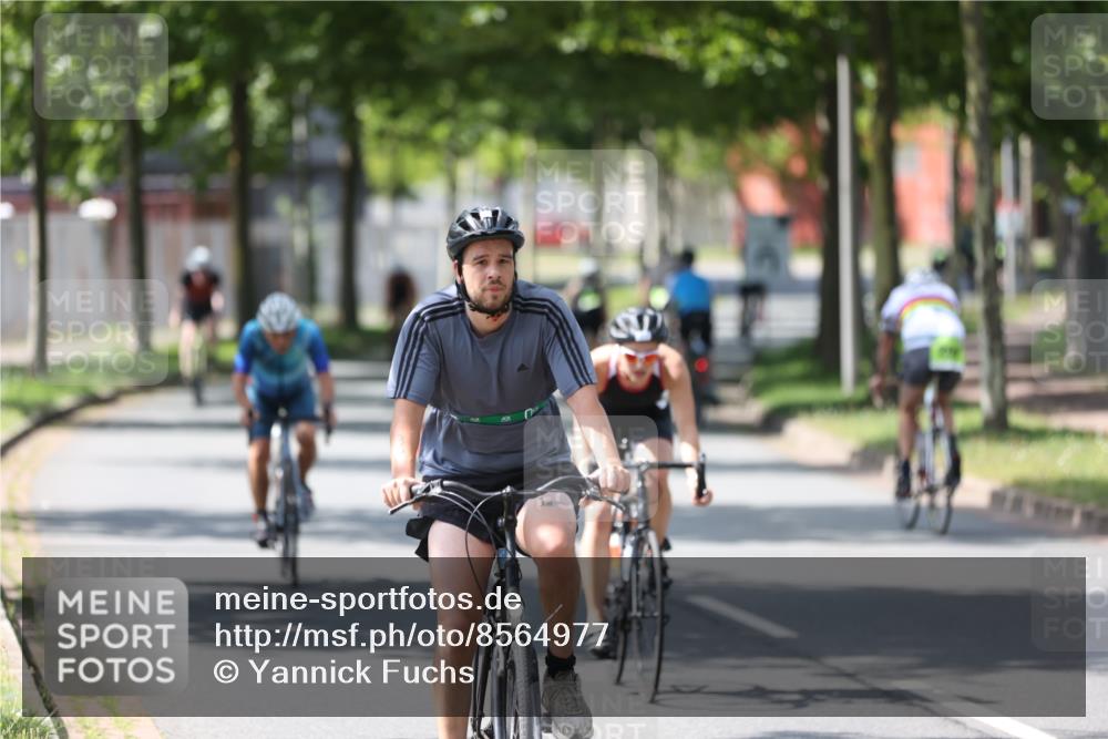 10.08.2025 - GEWOBA Citytriathlon Bremen Yannick Fuchs http://msf.ph/oto/8564977 10.08.2025 14:45:06 Radfahren 35, 198, 326, 336, 346, 453, 484, 497 meine-sportfotos.de