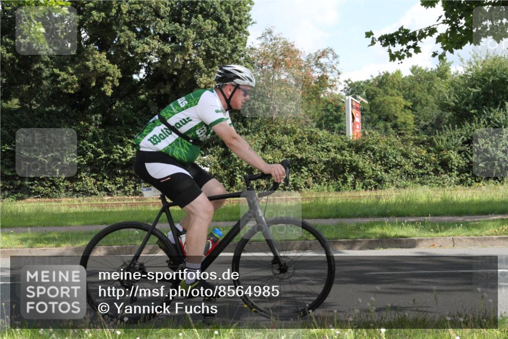 10.08.2025 - GEWOBA Citytriathlon Bremen Yannick Fuchs http://msf.ph/oto/8564985 10.08.2025 11:03:24 Radfahren 27, 55, 175, 177, 189, 415, 496 meine-sportfotos.de